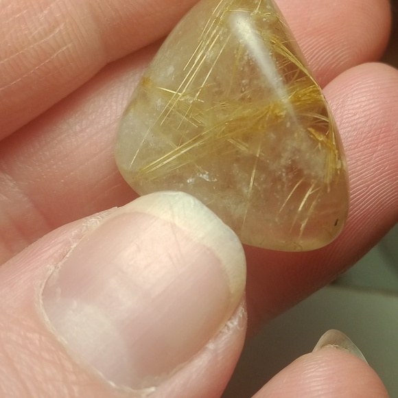 Rutilated clear Quartz Crystal - Picture 2 of 3